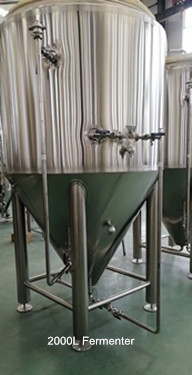 20HL fermenter side manhole_副本.jpg