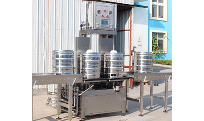 Keg filling and washing combined machine